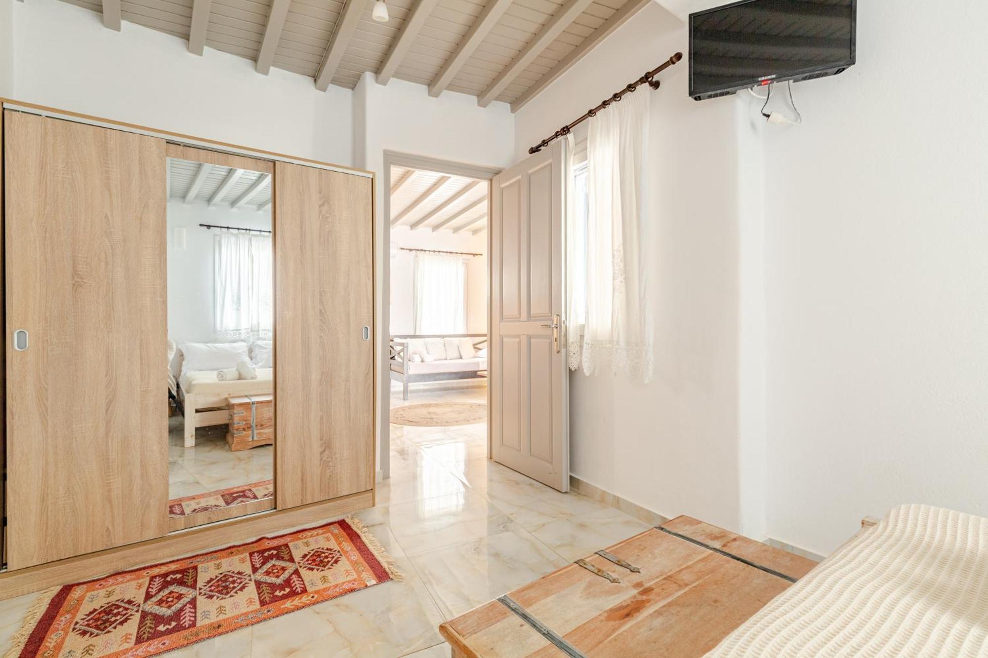 Elenitas Beach House In Ornos المظهر الخارجي الصورة
